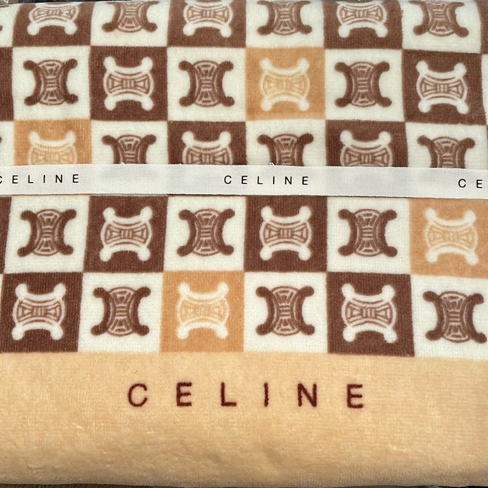 Celine Beach Bath Towel - Picture 5 of 6